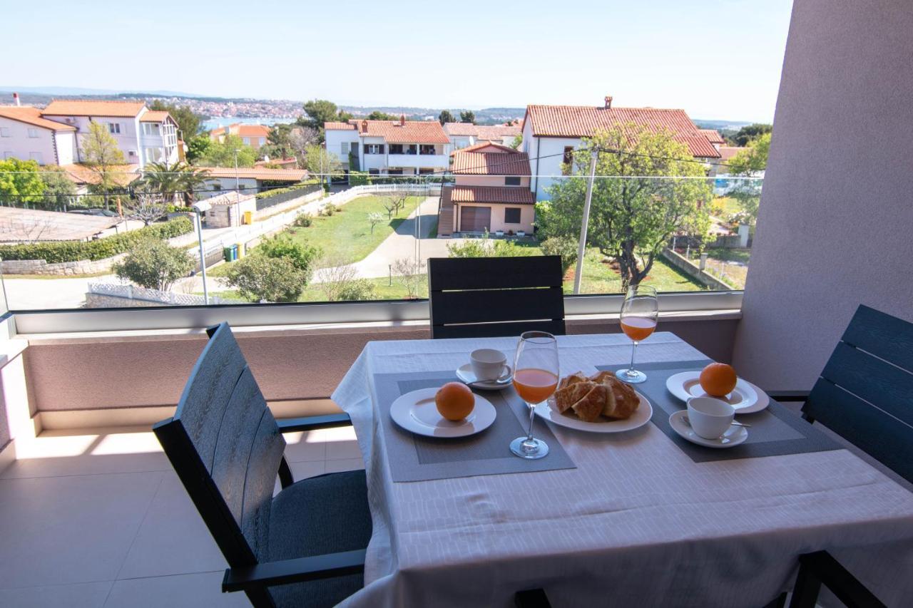 Luxury Apartment Faro With Sea View And Swimming Pool Premantura Luaran gambar