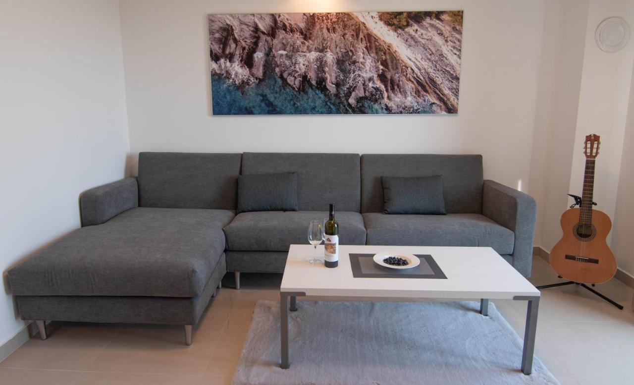 Luxury Apartment Faro With Sea View And Swimming Pool Premantura Luaran gambar